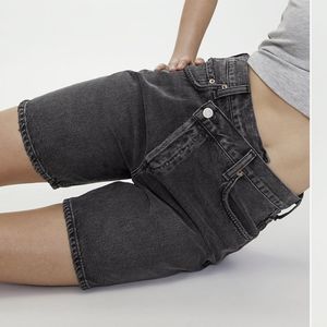 Aritzia Agolde Criss Cross Short